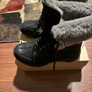 uggs boot leather size 9 new